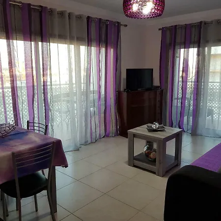 アパート Fantastico Apartament